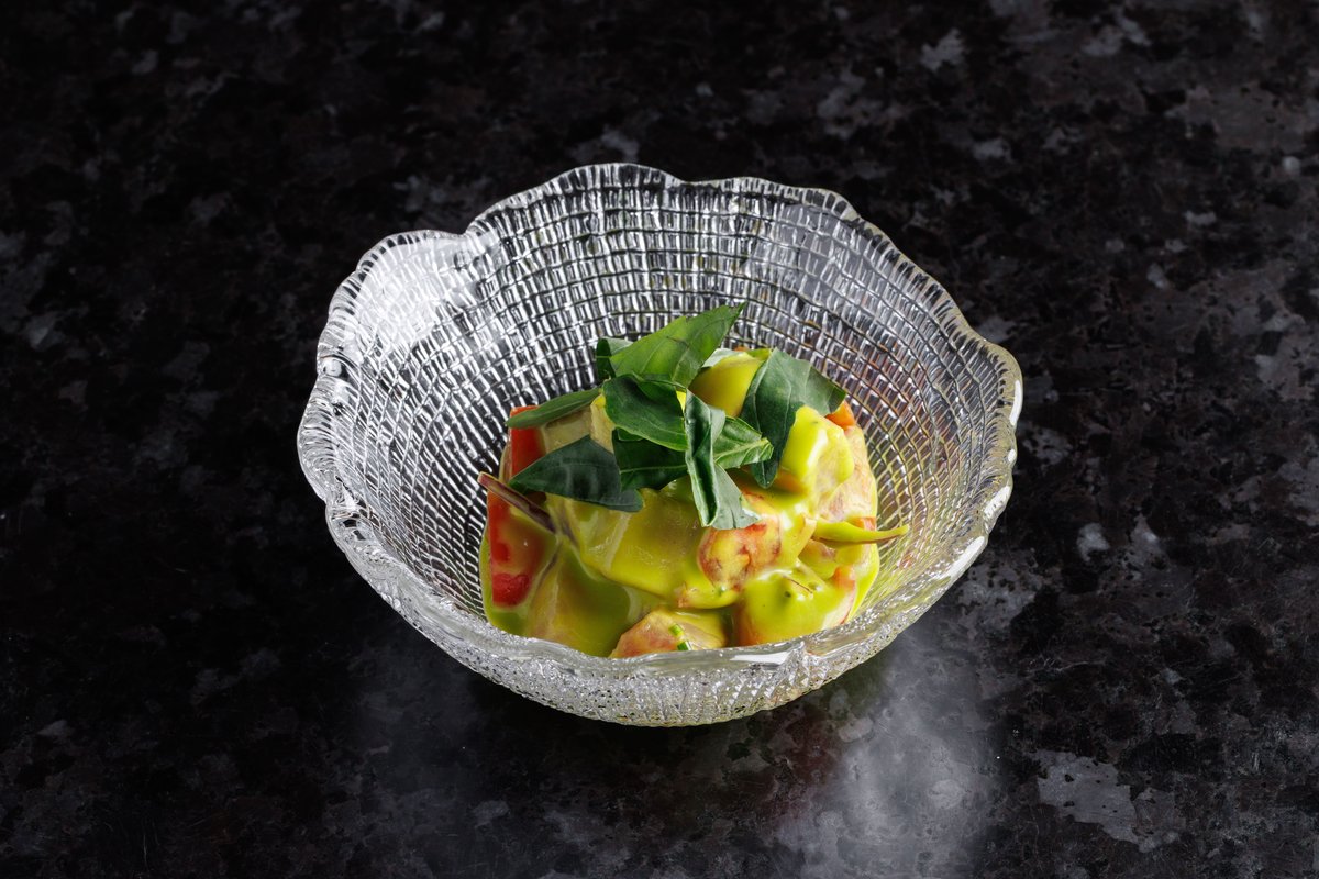 Севиче из тунца с имбирно‑луковым соусом