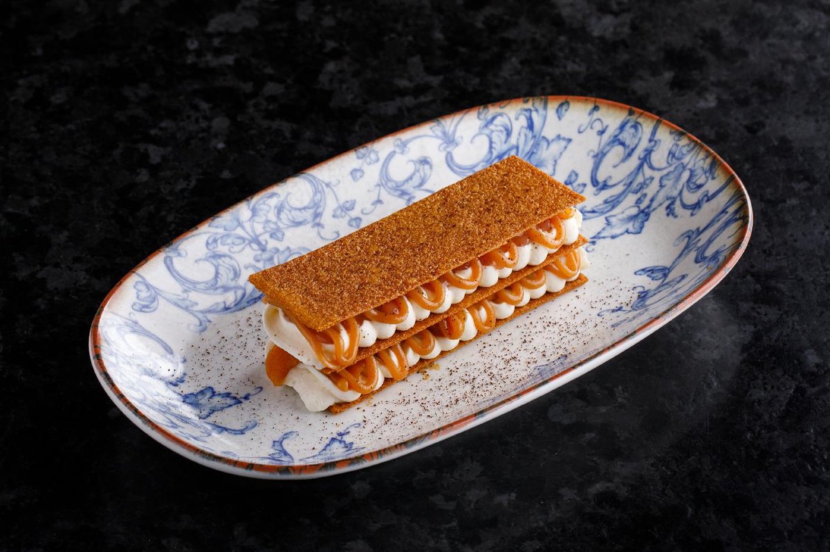 Мильфей с абрикосом и ванилью