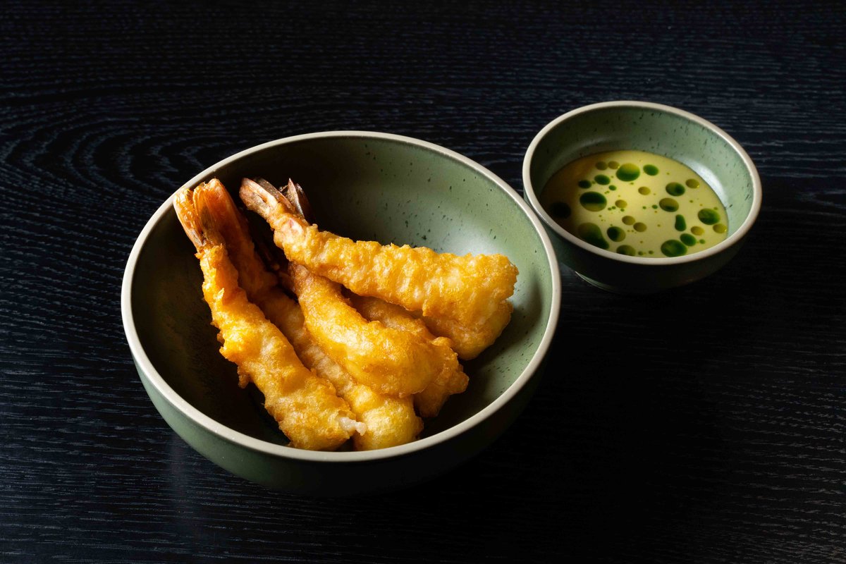 Креветки в темпуре с соусом васаби